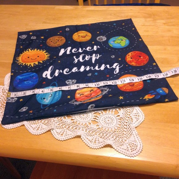 NWOT Never Stop Dreaming Pillow Cover - Picture 2 of 4